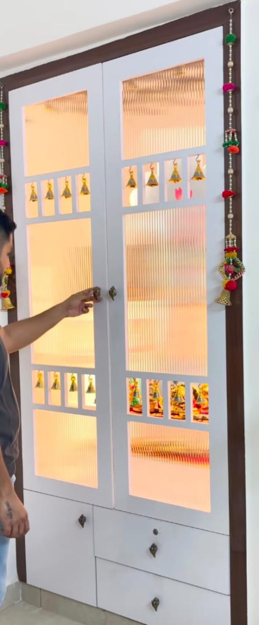 Mandir Unit Fluted Glass